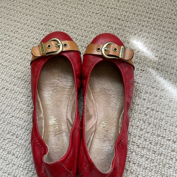 Flats - Picture 2 of 5